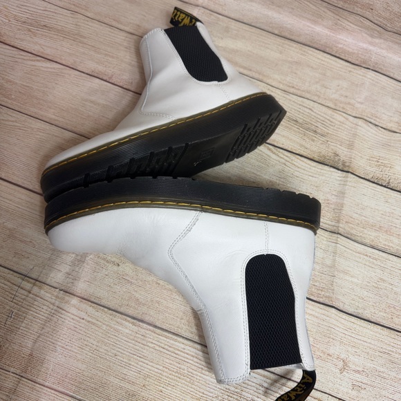 Dr Martens white Leather Platform Chelsea Boots. 41. Size 9 - Picture 3 of 9